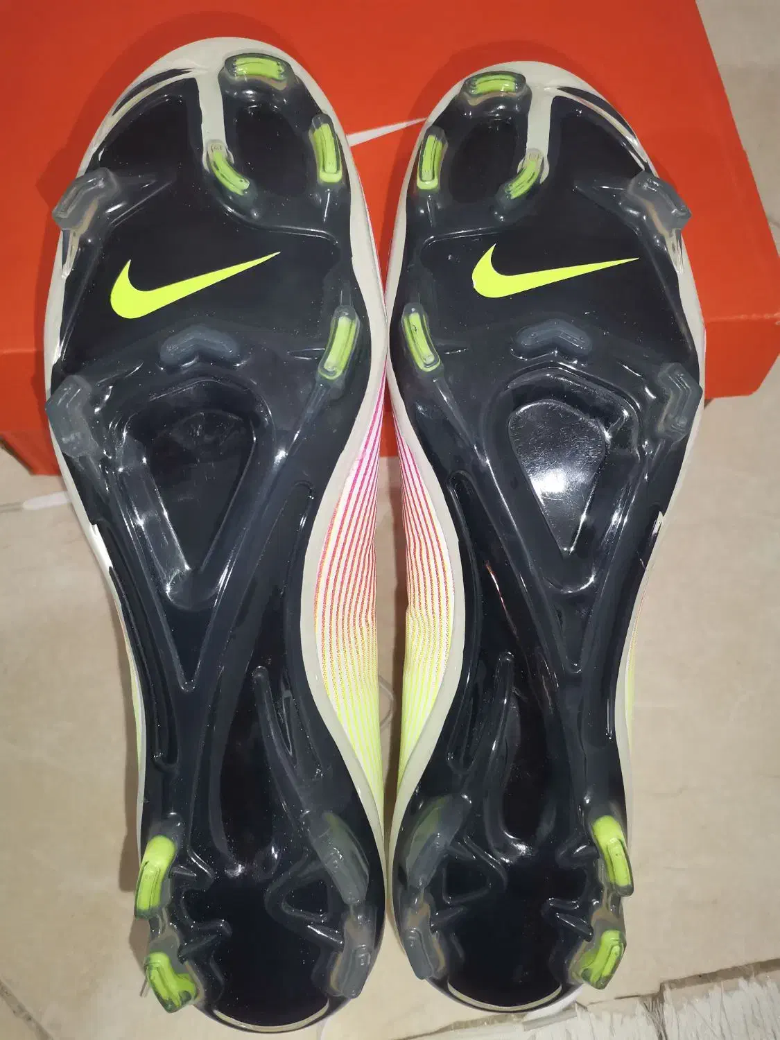 کفش استوک فوتبال Nike Mercurial vapor|کیف، کفش، کمربند|ساری, |دیوار