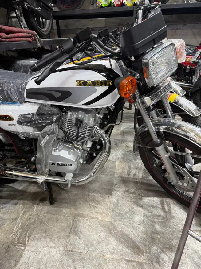 هوندا کبیر ۲۰۰ صفر ۱۴۰۴ نقد و اقساط|موتورسیکلت|تهران, بهارستان|دیوار