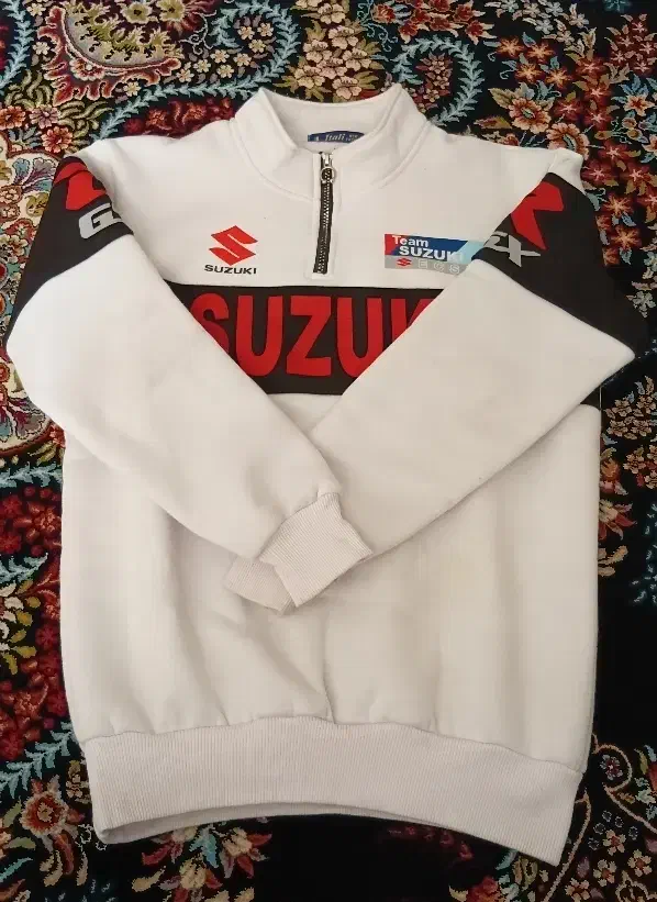 دورس نیم زیپ|لباس|پاکدشت, پاکدشت (مامازند)|دیوار