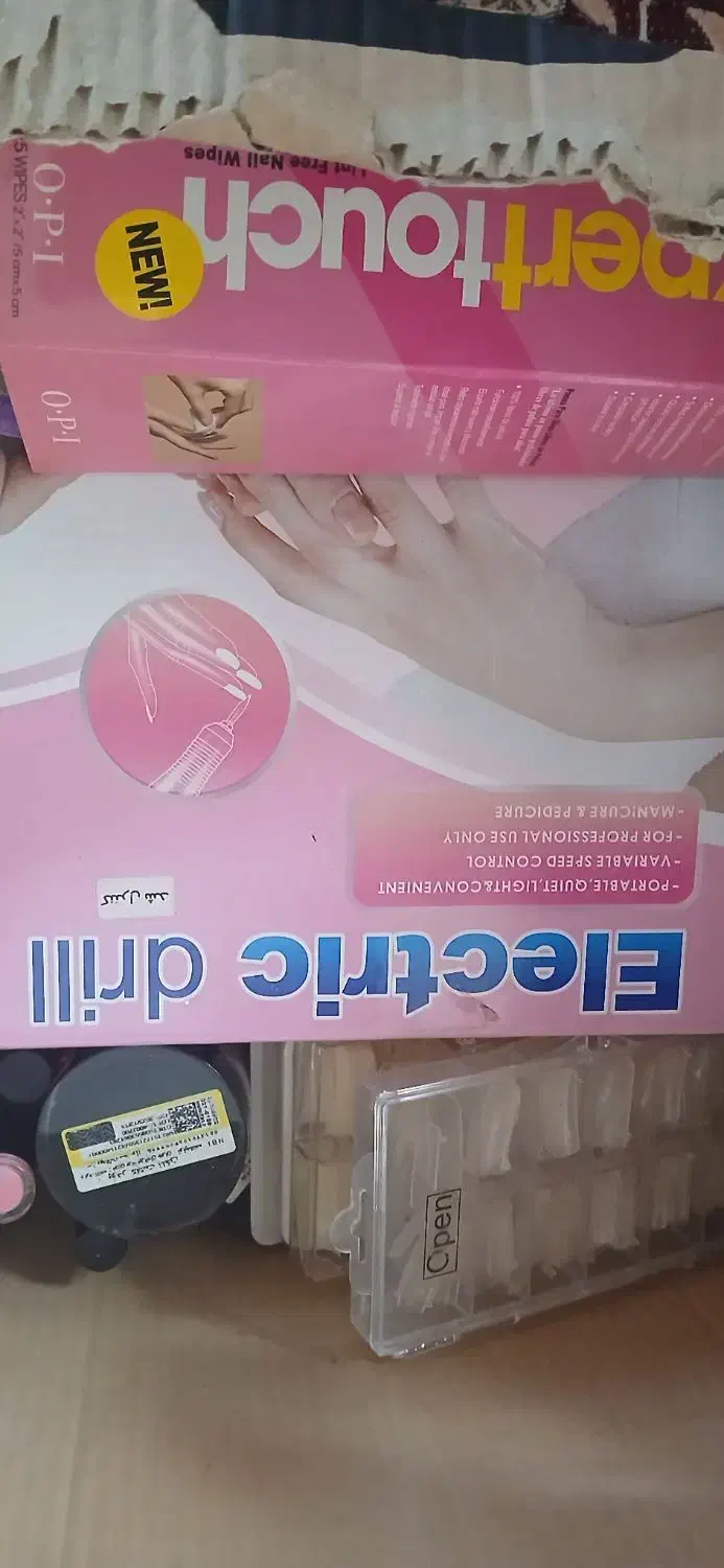 لوازم فول کاشت ناخن دست و پا در حد نو کاملا سالم|آرایشی، بهداشتی، درمانی|رشت, جانبازان|دیوار