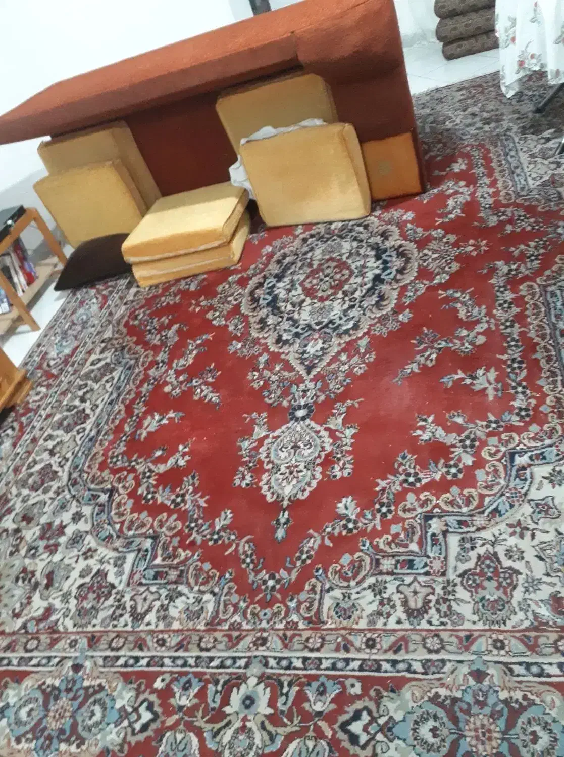 دو تخته فرش کارکرده|فرش|رشت, دروازه لاکان|دیوار