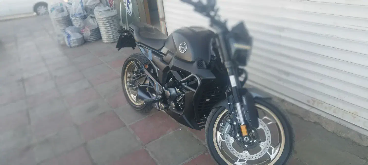 زونتس|موتورسیکلت|پاکدشت, خاتون آباد|دیوار