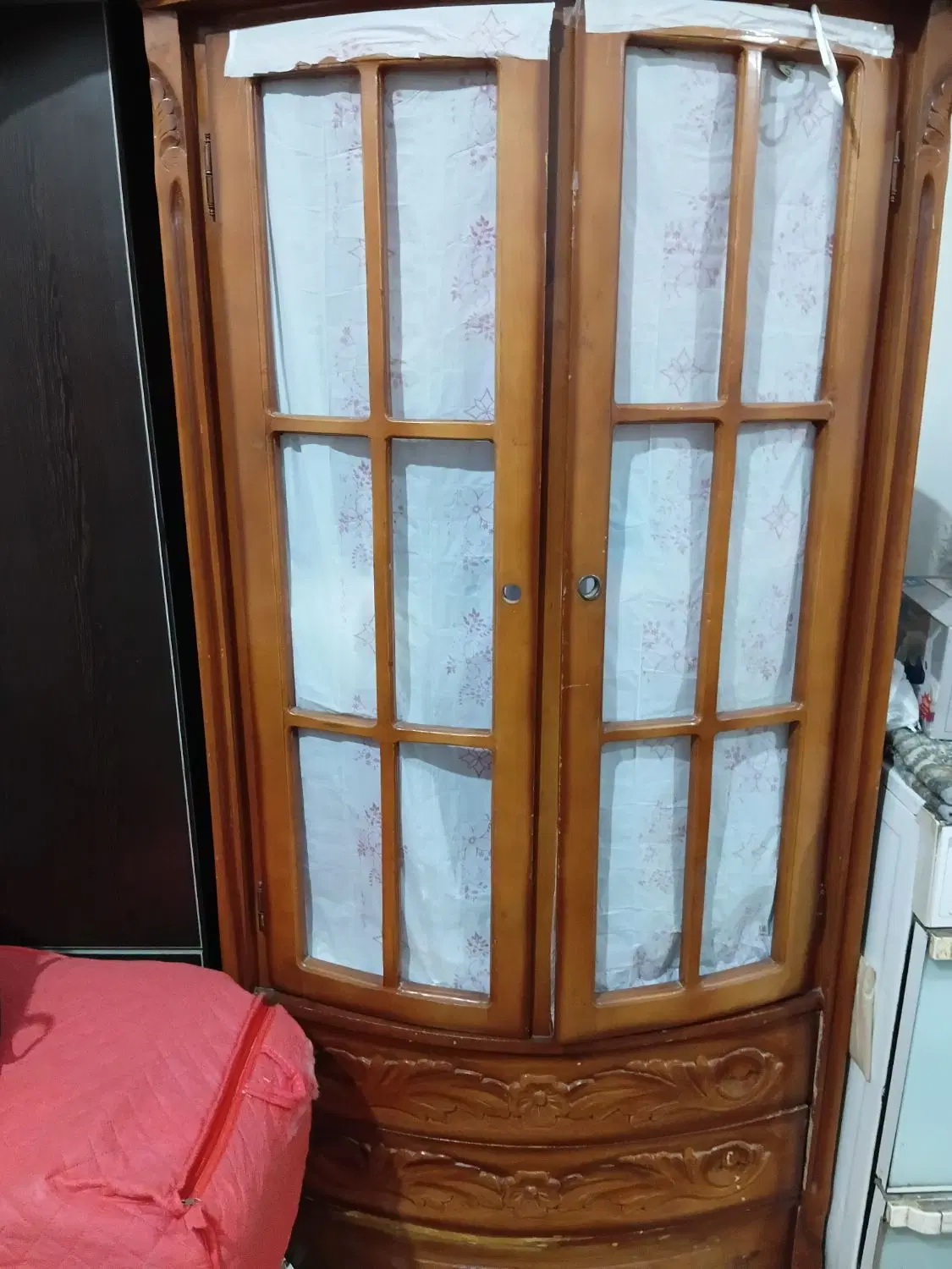 عروسک|اسباب‌بازی بچه|زاهدان, |دیوار