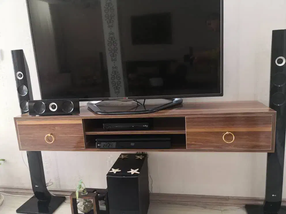 میز تلویزیون دیواری در حد نو|میز تلویزیون|شاهین دژ, |دیوار