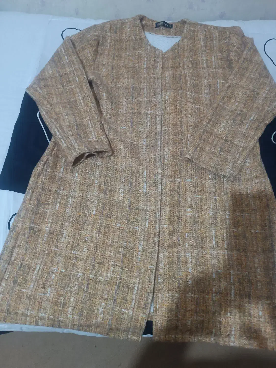 مانتو پاییزه|لباس|میانه, |دیوار