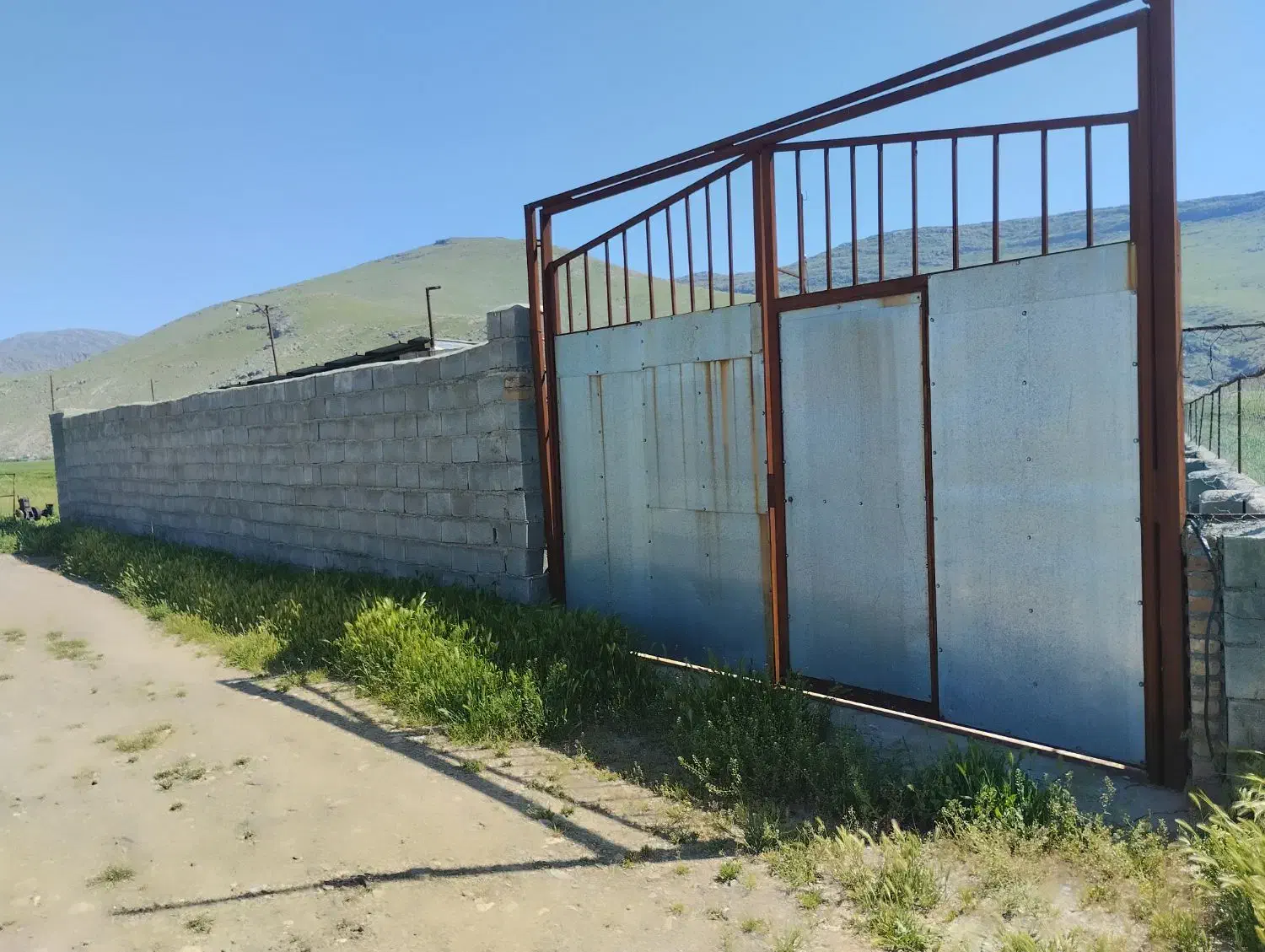 دامداری صنعتی 800راس|فروش دفتر صنعتی، کشاورزی، تجاری|دینور, |دیوار