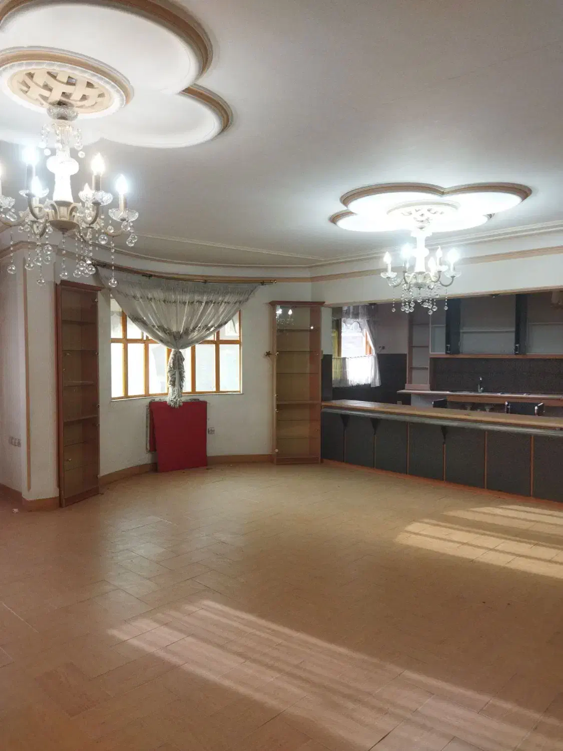 واحد ۱۴۱ متری،۳ خواب،لاکانی(آفخرا)|اجارهٔ آپارتمان|رشت, چله خانه|دیوار