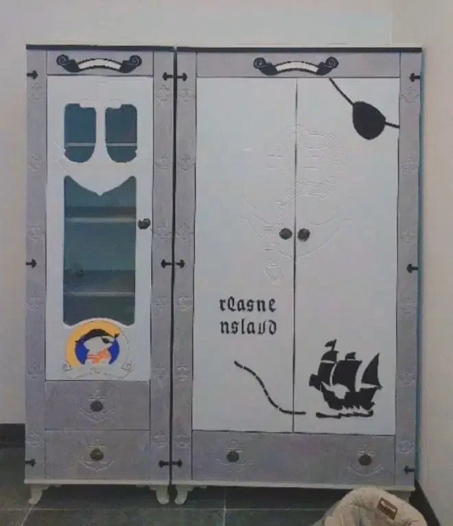 کمد بچه|تخت و سرویس خواب|ری, سیزده آبان|دیوار