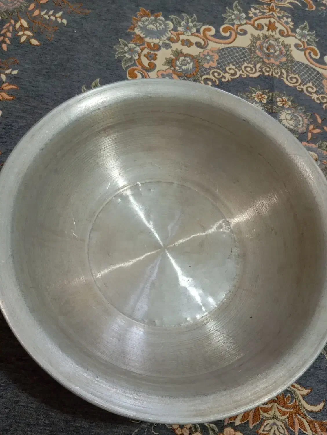 لگن|ظروف پخت‌وپز|قم, خاکفرج|دیوار