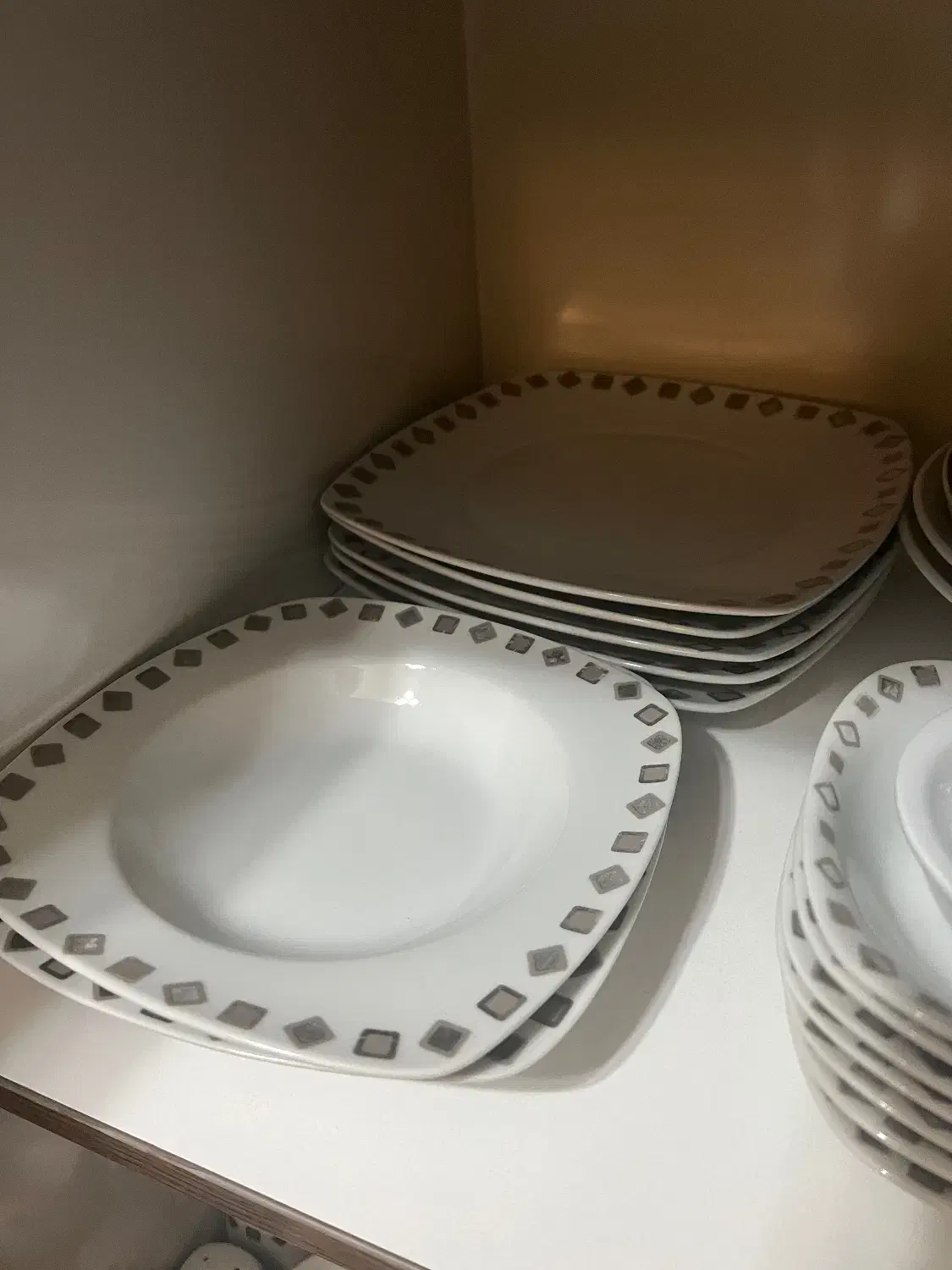 چینی|ظروف سرو و پذیرایی|تهران, اوین|دیوار