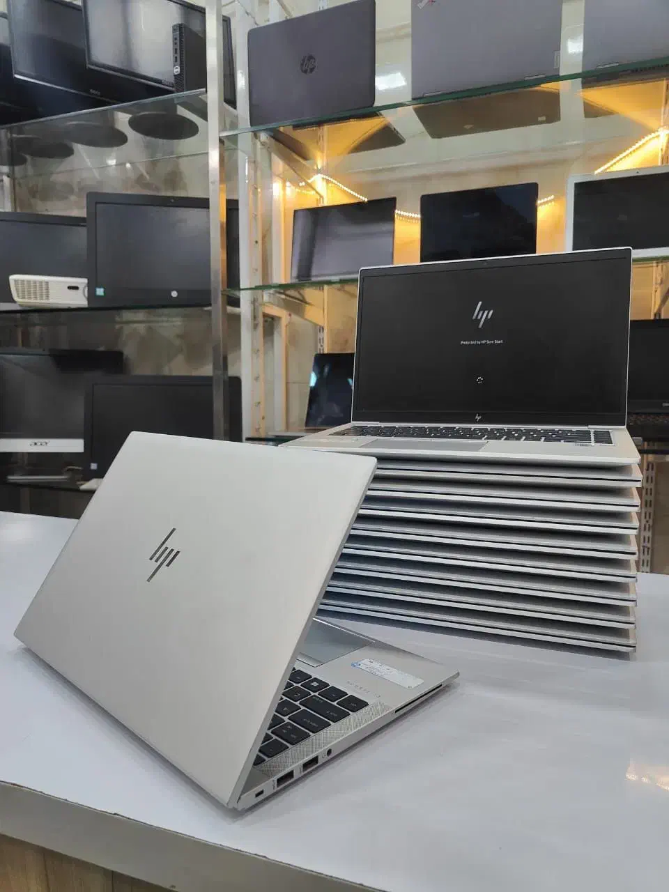 لپتاپ hp نسل بالا با گارانتی مناسب مهندسی دانشجویی|رایانه همراه|تهران, شهرک غرب|دیوار