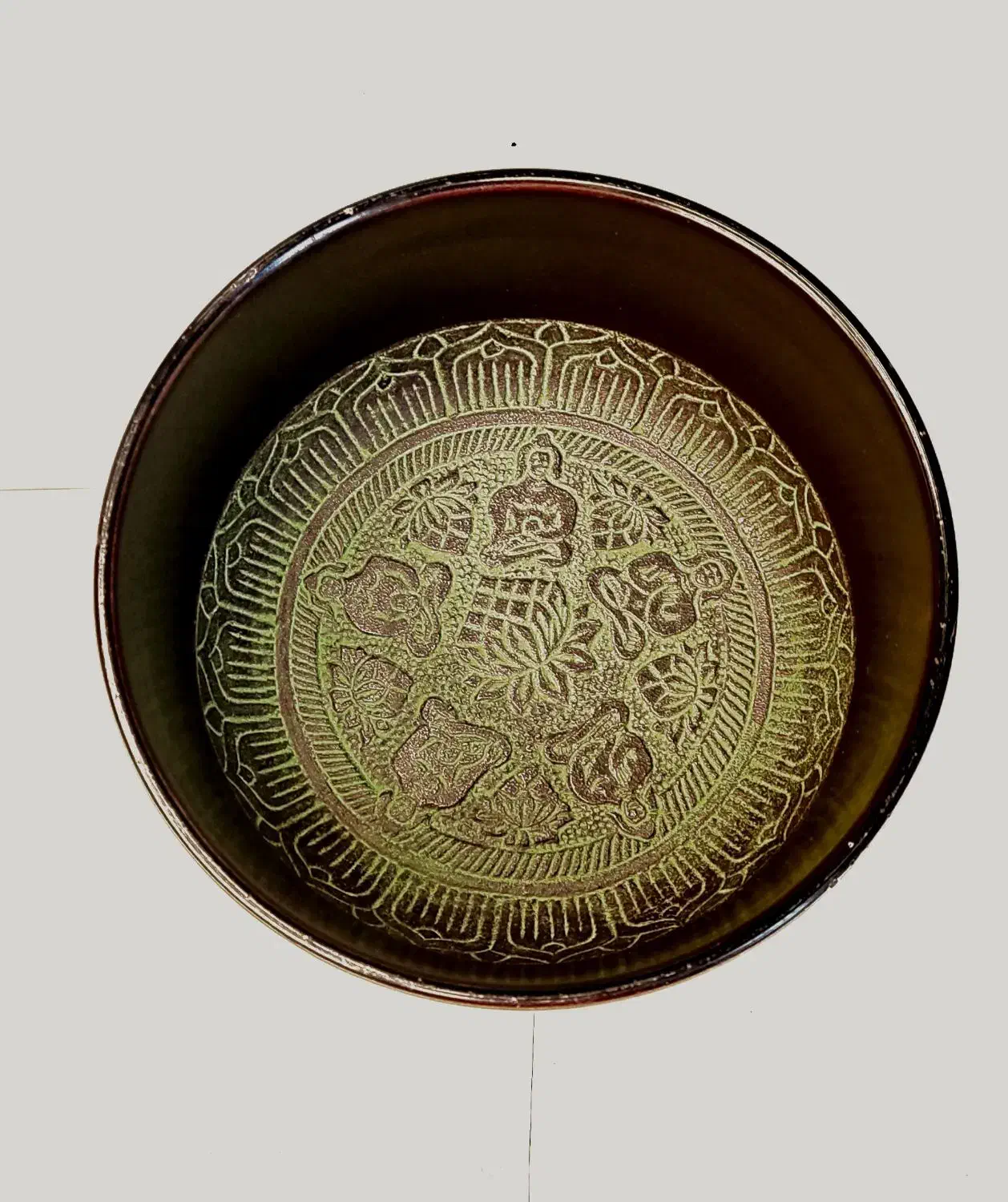 کاسه تبتی (نپال)|سازهای سنتی|قدس, شهر‌قدس|دیوار