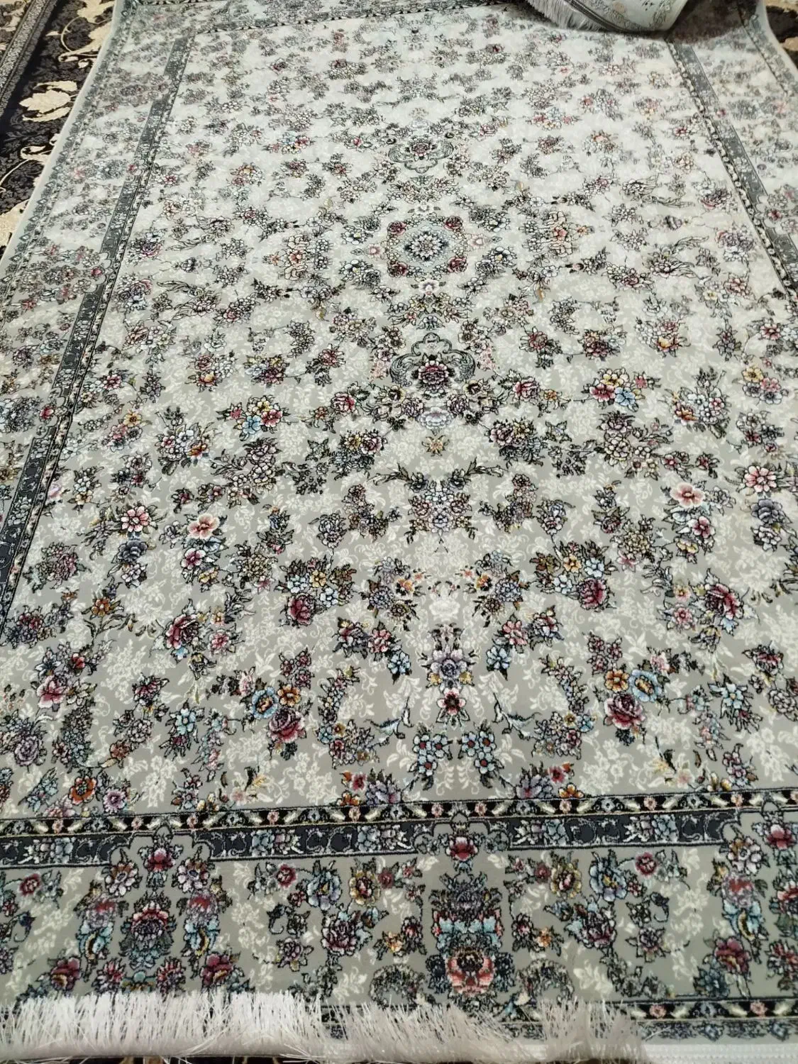 ۴ تخته فرش ۹متری با ۴ تخته ۶ متری مناسب جهیزیه|فرش|کرج, خرمدشت|دیوار