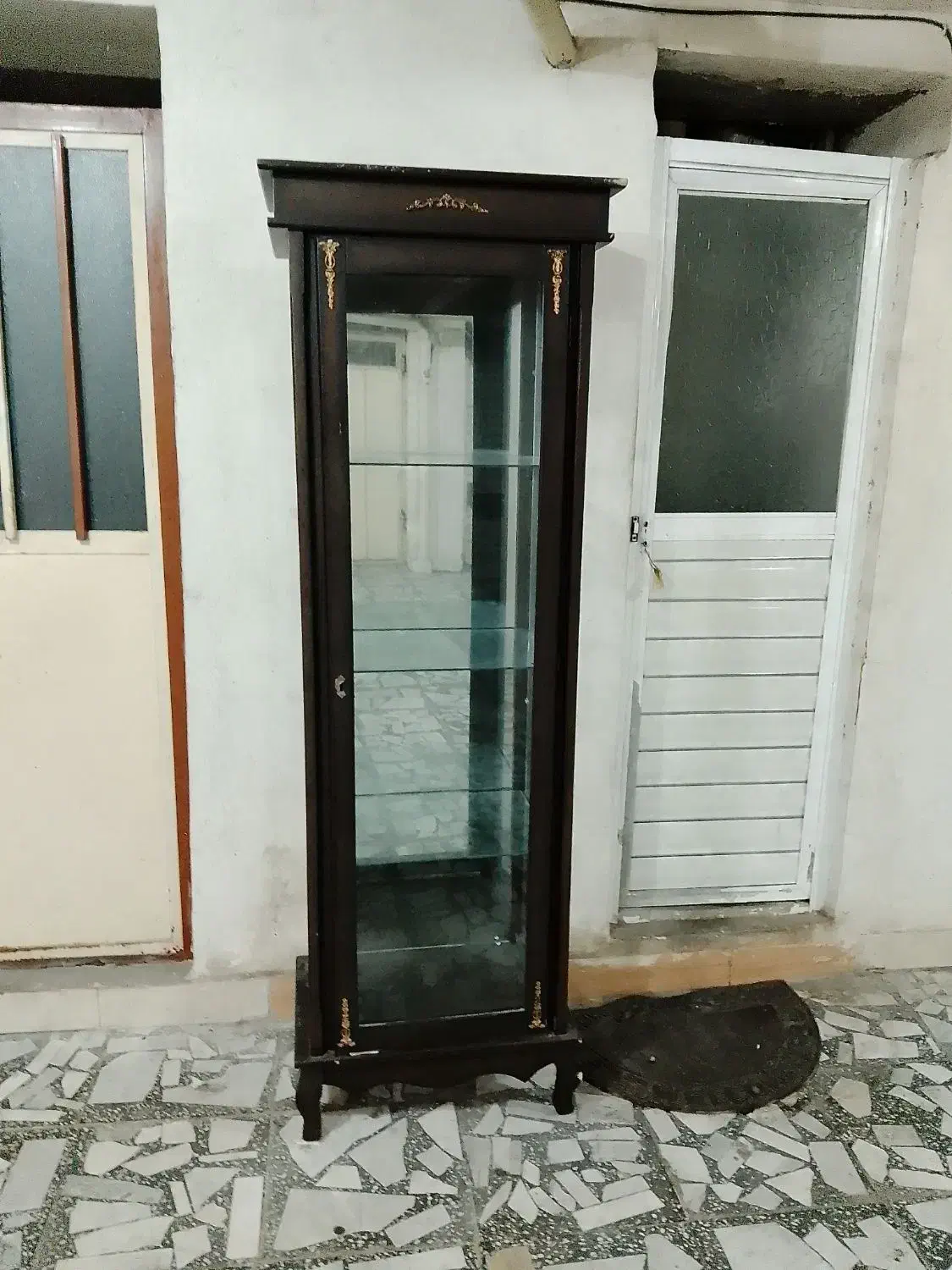 بوفه کاملن سالم|بوفه، ویترین، کنسول|رشت, باهنر|دیوار