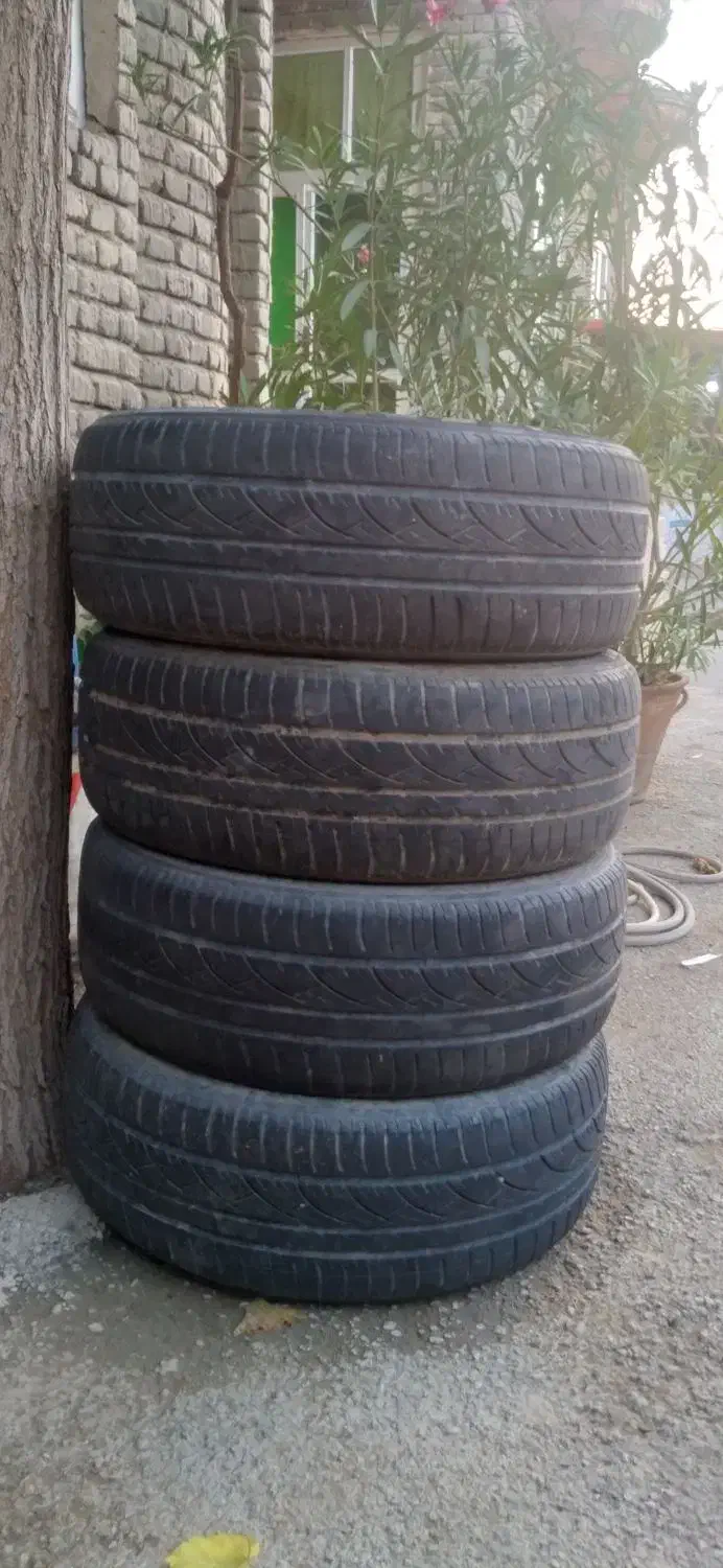 لاستیک خودرو|قطعات یدکی و لوازم جانبی|سلماس, |دیوار