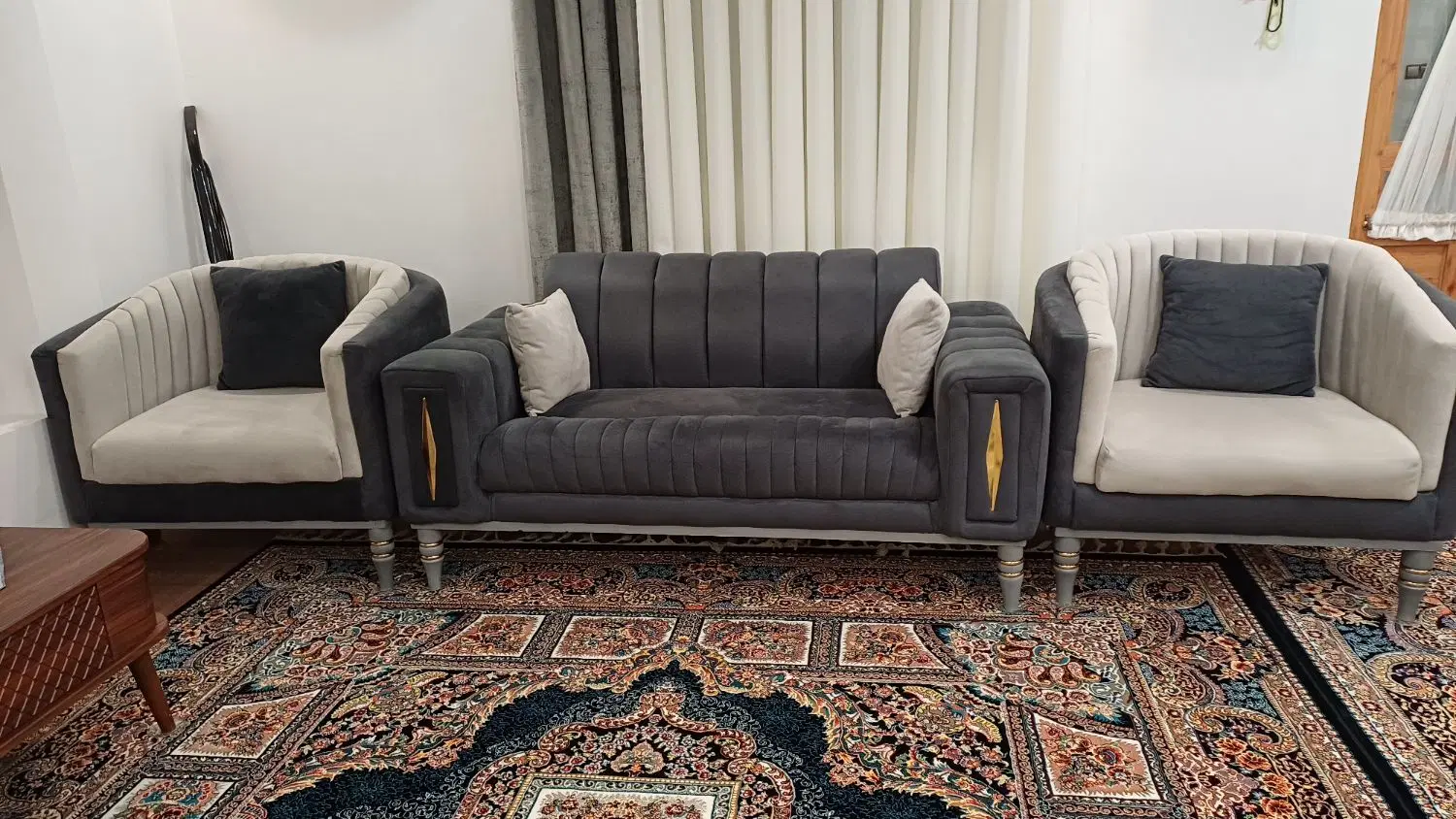 مبل|مبلمان خانگی و میز عسلی|شاندرمن, |دیوار