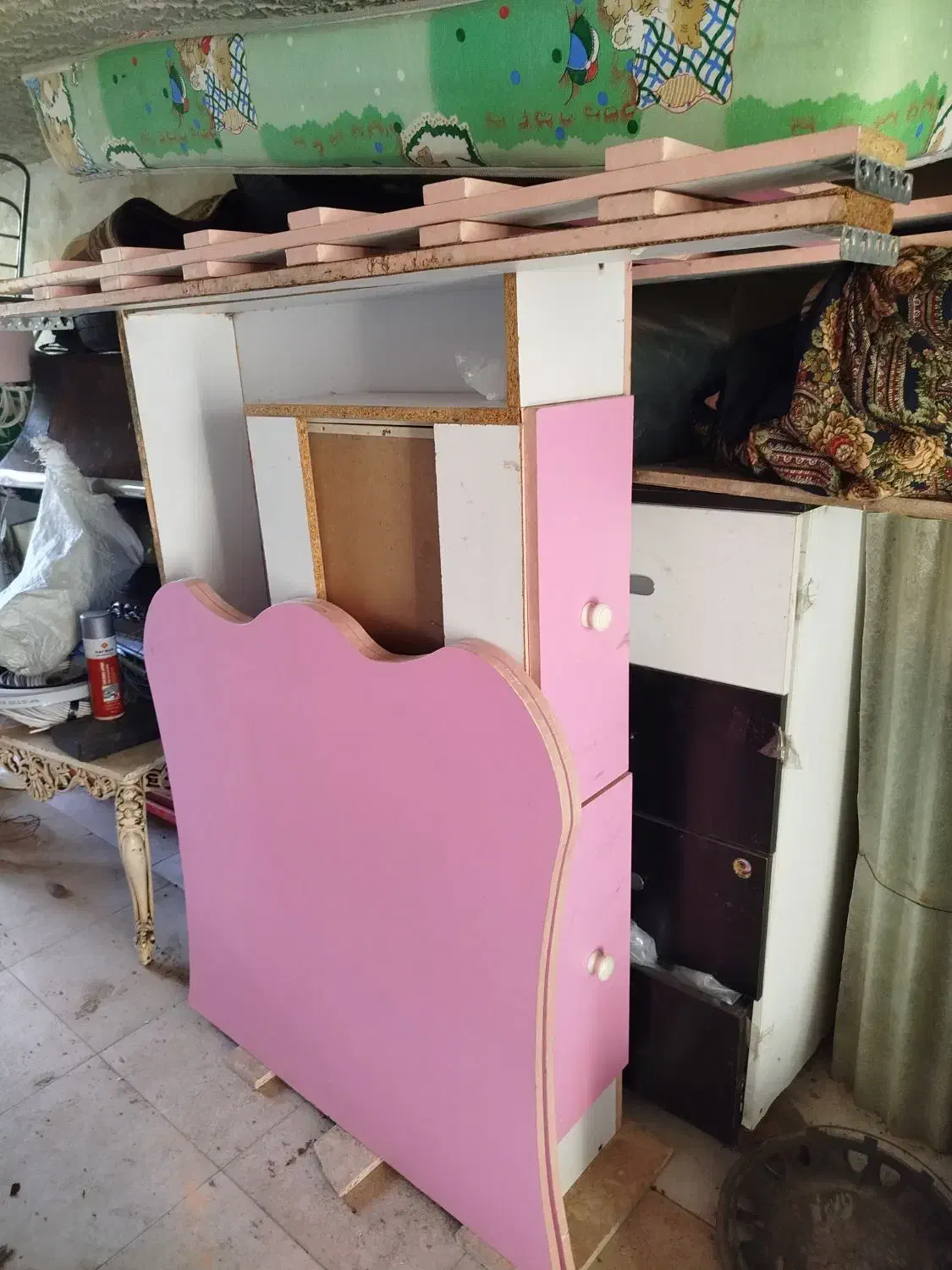 تخت کودک و تشک|تخت و صندلی بچه|آستانه اشرفیه, |دیوار