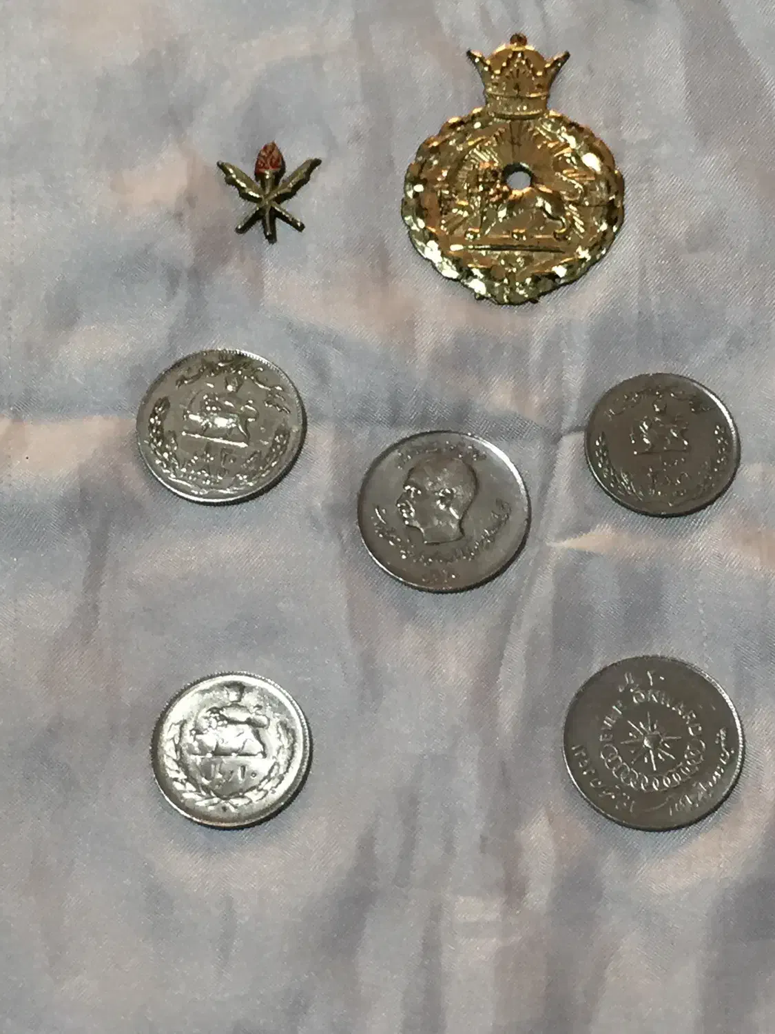 ۵ عدد سکه بانکی و دو نشان|کلکسیون سکه، تمبر، اسکناس|شهریار, شهریار|دیوار