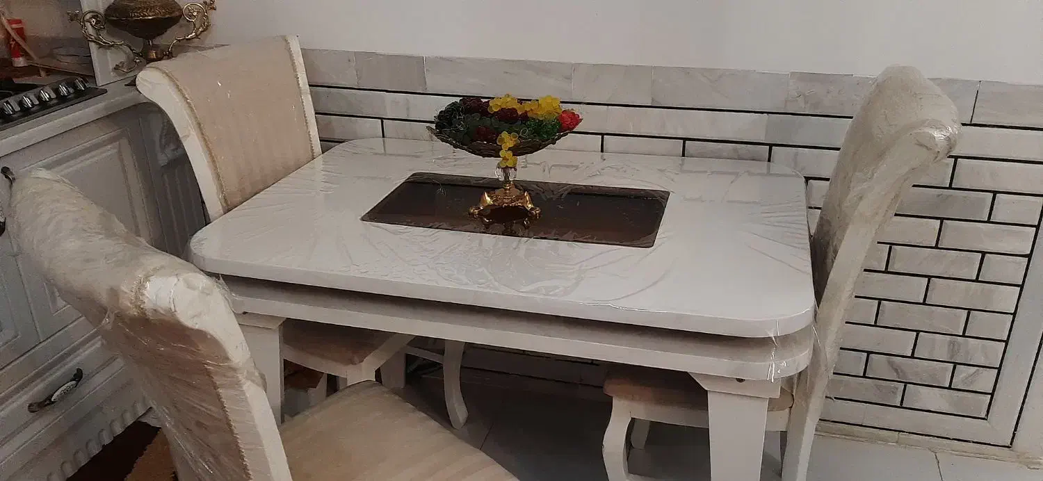 میز غذا خوری ۴نفره|میز و صندلی غذاخوری|الیگودرز, |دیوار