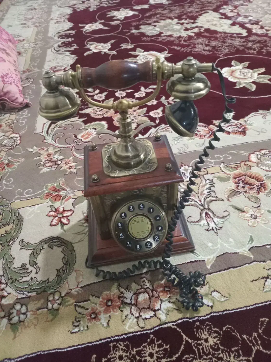 تلفن آنتیک|کلکسیون اشیاء عتیقه|نسیم‌شهر, |دیوار