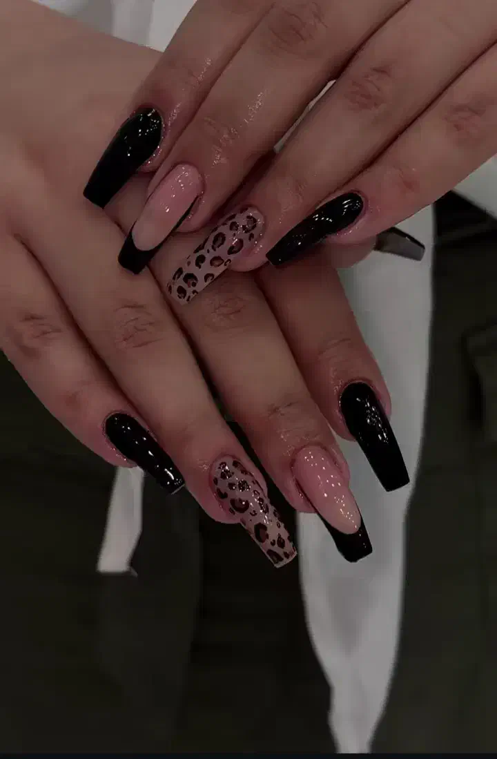 تخفیف کاشت ناخن|خدمات آرایشگری و زیبایی|بروجرد, |دیوار