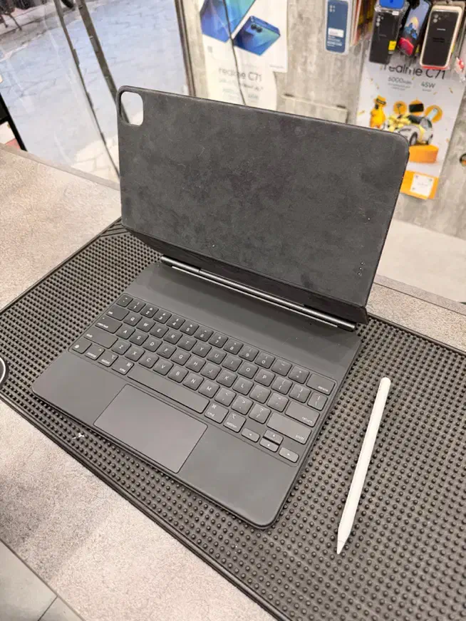 Ipad pro 2022 m2 13inch|تبلت|شیراز, زند|دیوار