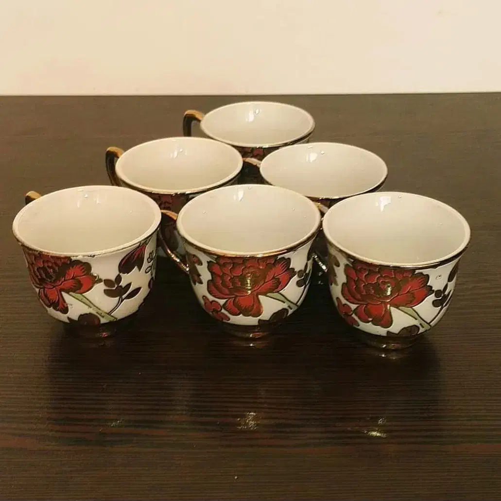 فنجان و نعلبکی|ظروف سرو و پذیرایی|کرمان, |دیوار