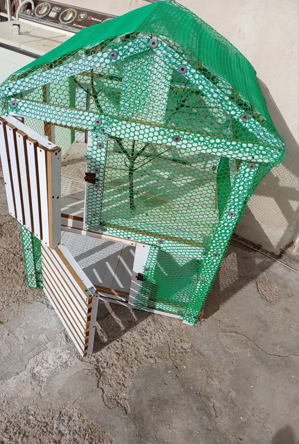 سلام قفس به شکل خونه دوطبقه باچوب MDFساخته شده|لوازم جانبی حیوانات|کرمان, |دیوار