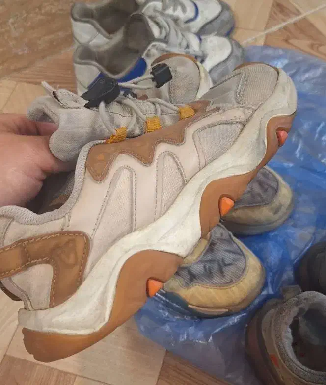 کفش بچگانه|کفش و لباس بچه|رشت, حمیدیان|دیوار