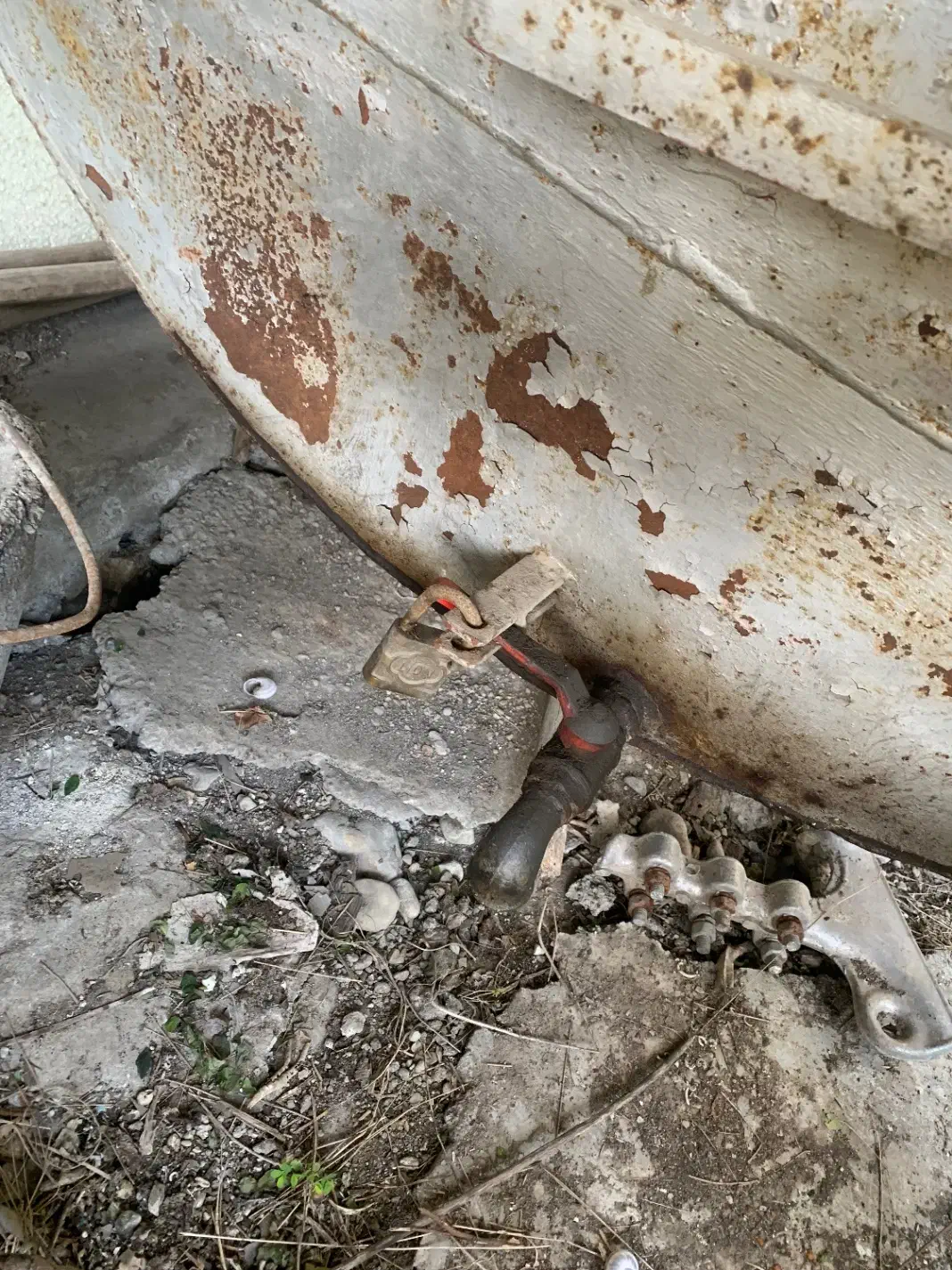 تانکر ۲۰۰۰ لیتری گالوانیزه|مصالح و تجهیزات ساختمان|نوشهر, |دیوار