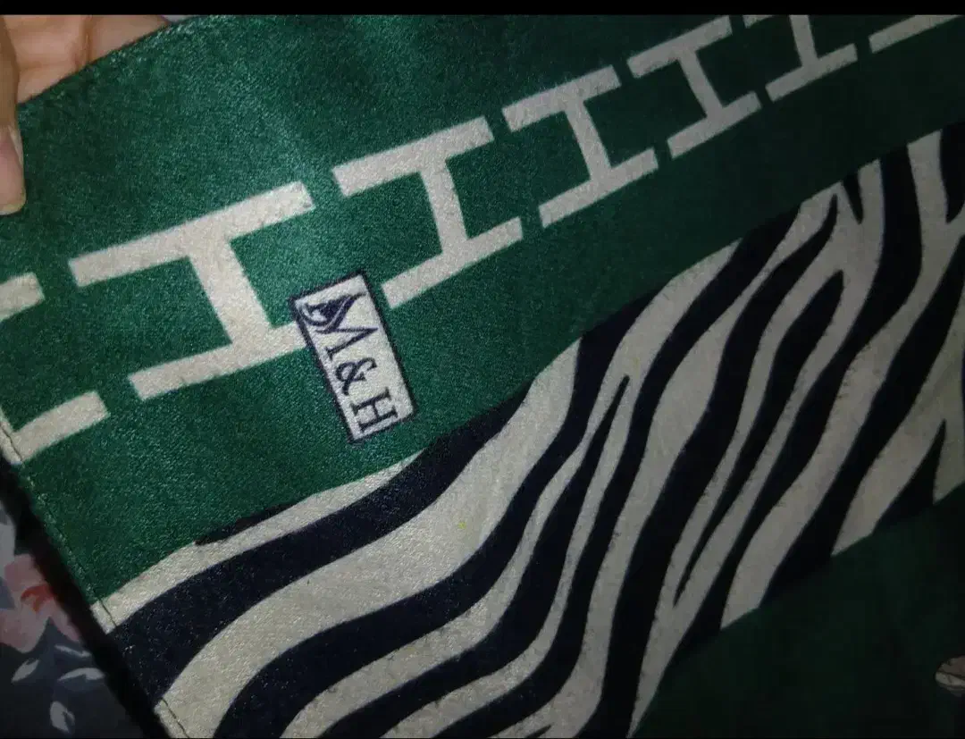 شال مخمل موهر|لباس|قم, نیروگاه|دیوار