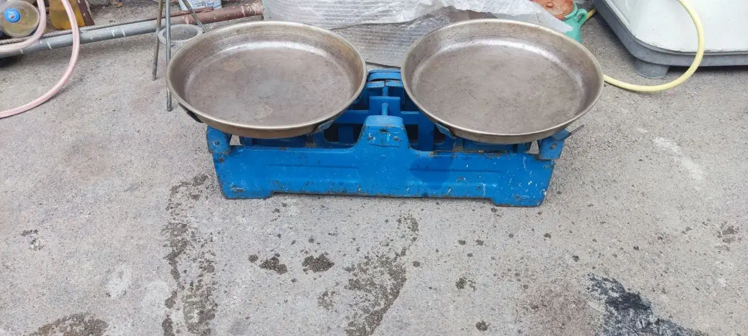 ترازوی قدیمی جنس خوب|فروشگاه و مغازه|کرمانشاه, |دیوار