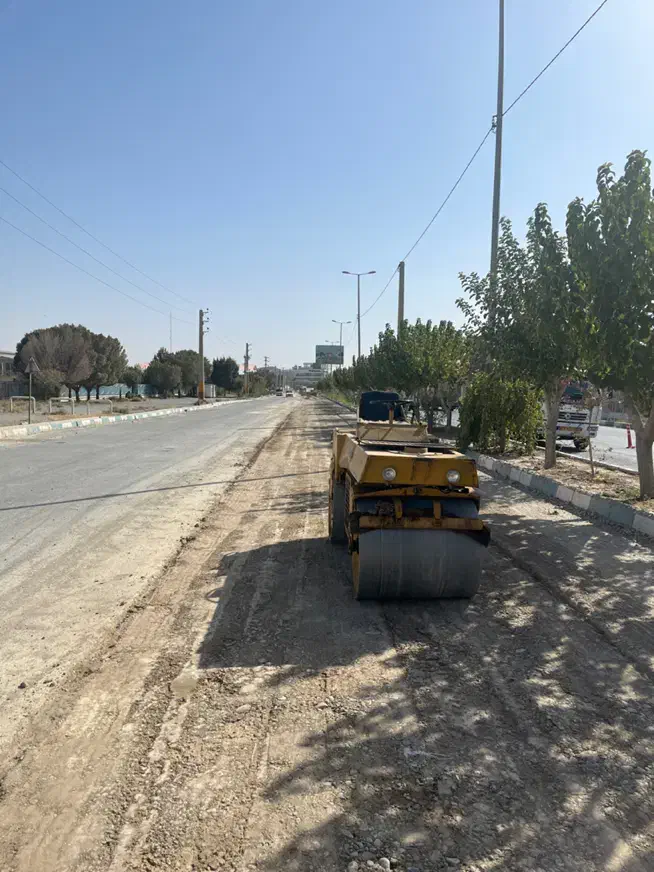 اجاره غلطک ۳سه تنیی ۲۵تن ویبره دوچرخ شبانه روزی|ماشین‌آلات صنعتی|هشتگرد, شهرک سهیلیه|دیوار