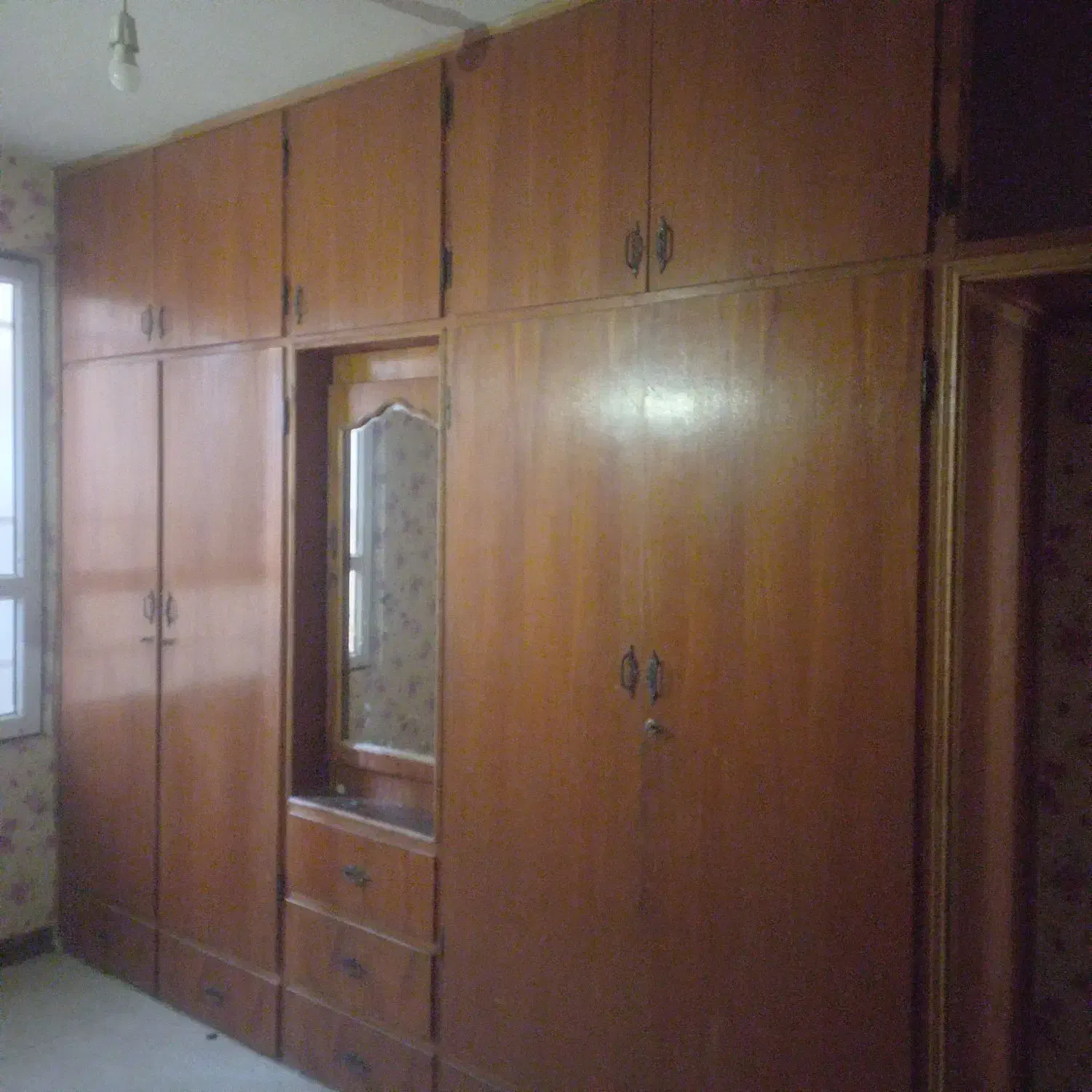 کمددیواری|جاکفشی، کمد، دراور|اهواز, شهرک رزمندگان|دیوار