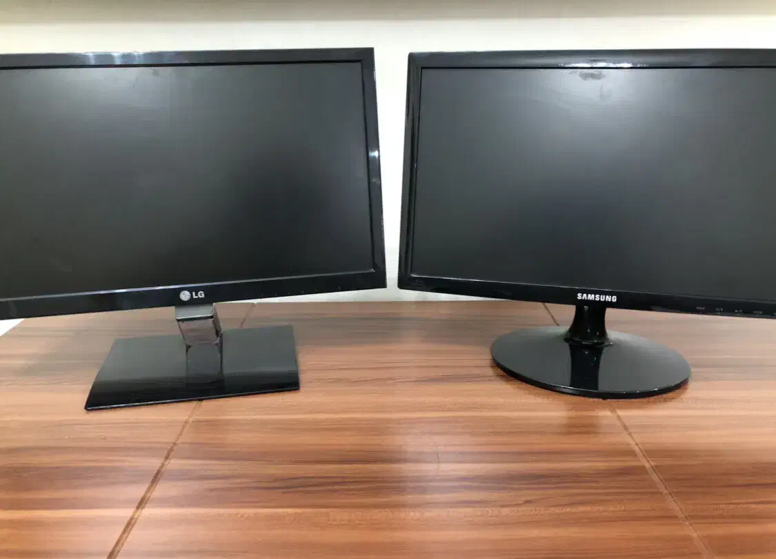 دو عدد مانیتور|قطعات و لوازم جانبی رایانه|بوشهر, |دیوار