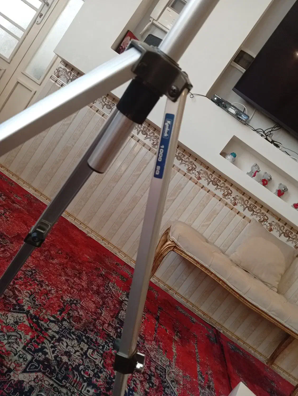 سه پایه دوربین|دوربین عکاسی و فیلم‌برداری|شیراز, شهرک مهرگان|دیوار