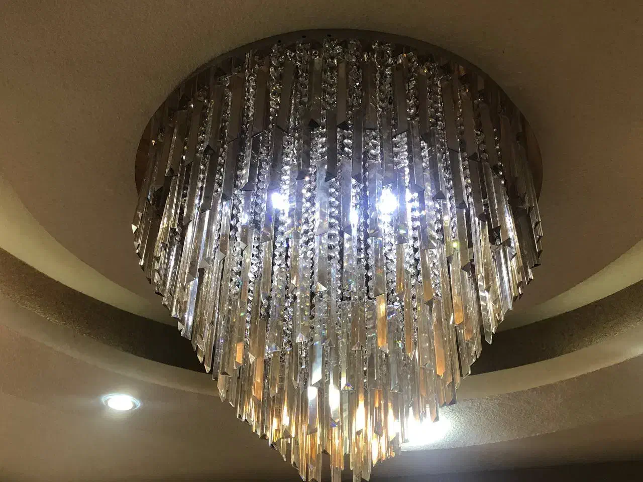 لوستر کریستالی ال ای دی|لوستر و چراغ آویز|رشت, حسین آباد|دیوار