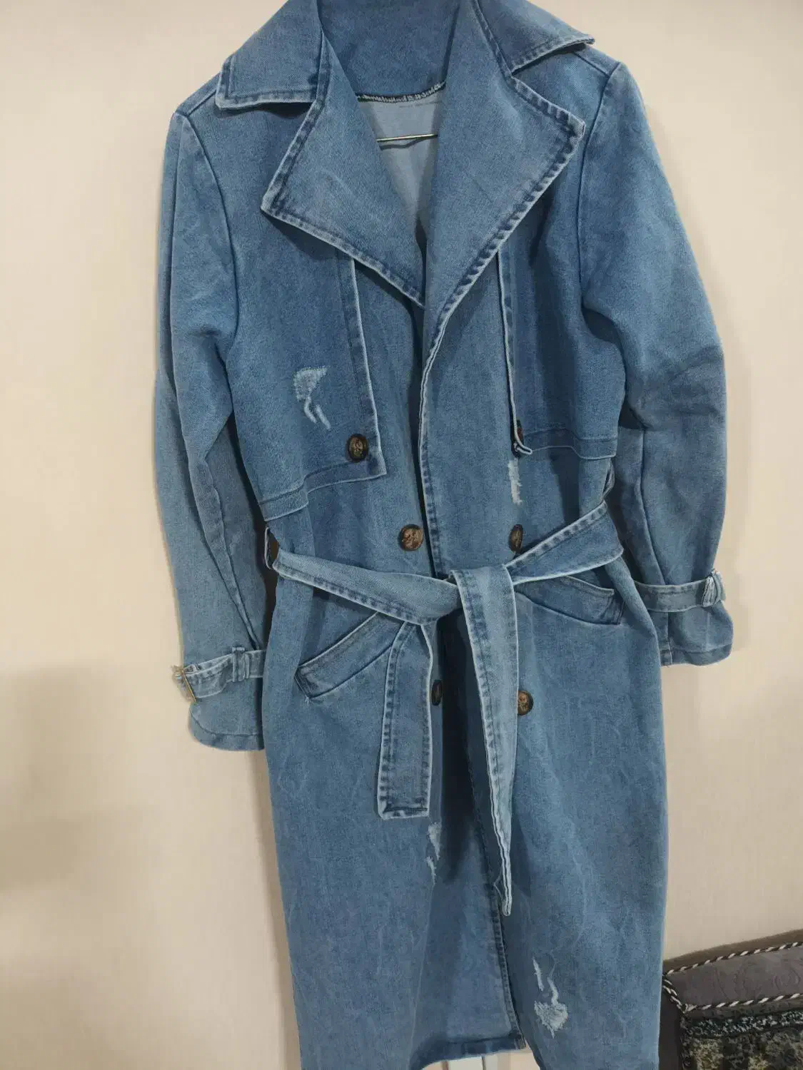 پالتو جین|لباس|قم, وادی السلام|دیوار