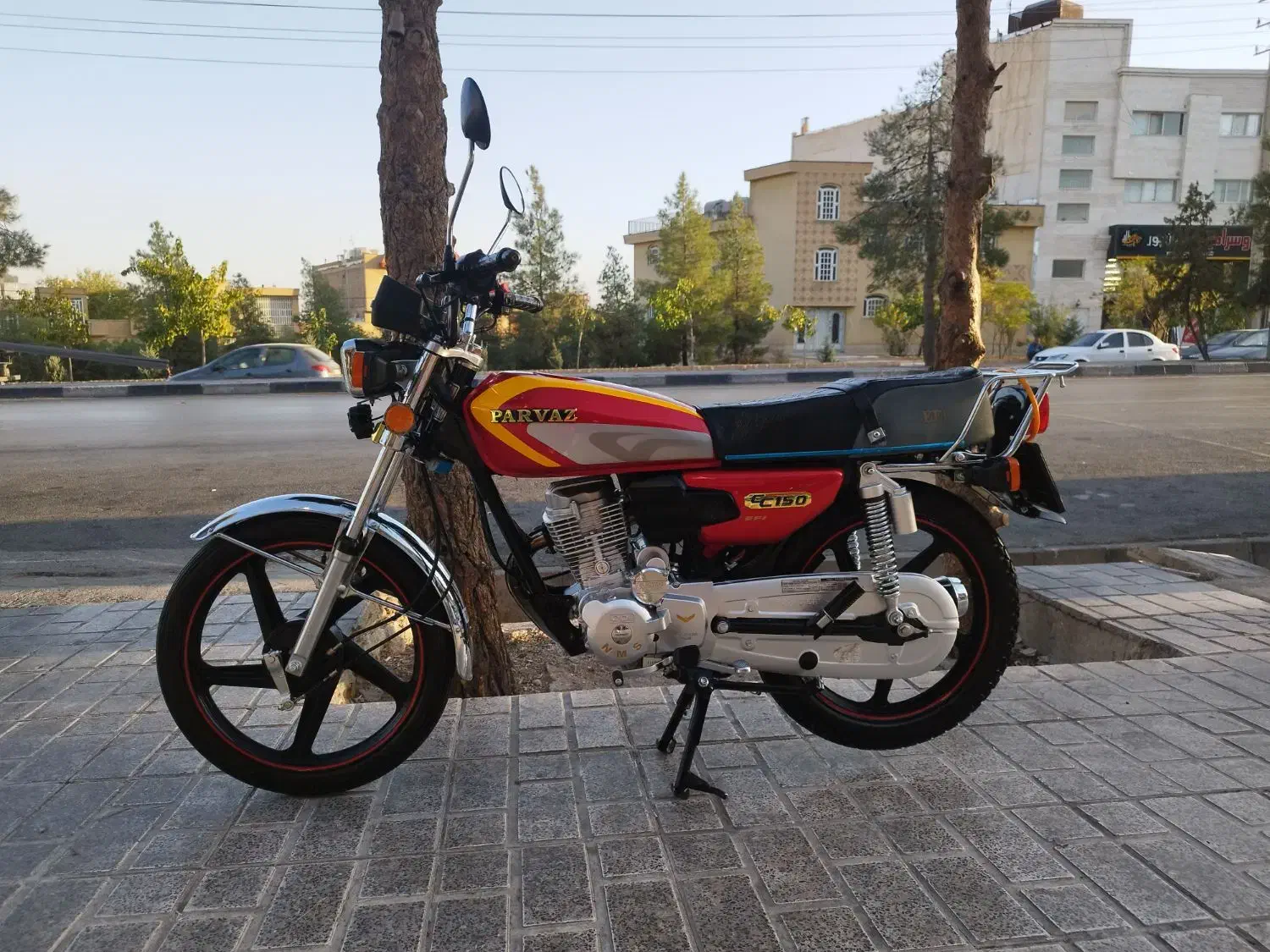 موتور اقساط 403|موتورسیکلت|شیراز, شهرک گلستان|دیوار