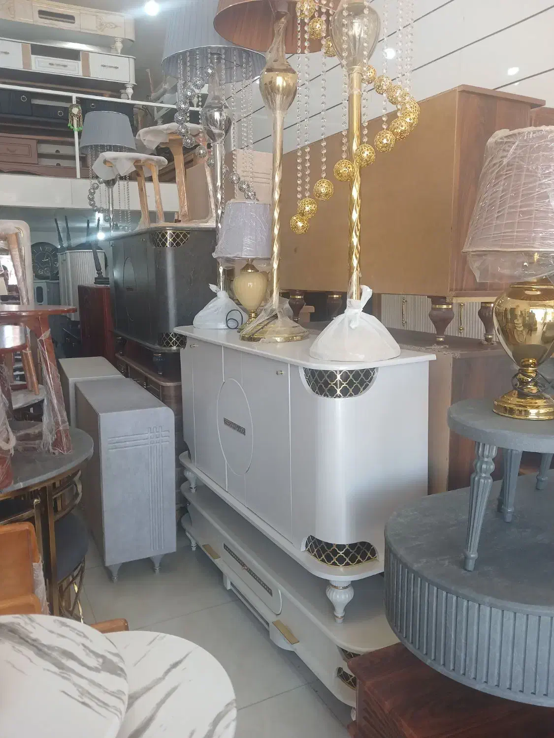 آینه کنسول باکیفیت|بوفه، ویترین، کنسول|خرم‌آباد, |دیوار