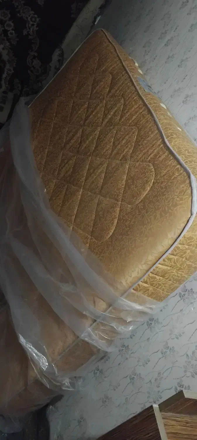 خوشخاب|تشک تختخواب|مشهد, قائم|دیوار