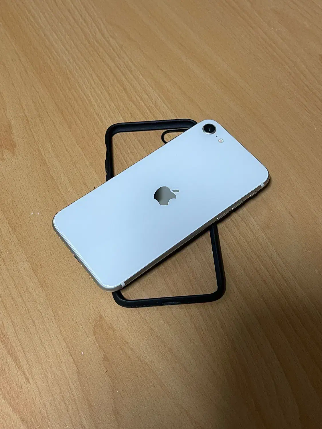 آیفون se2022 بدون نقطه|موبایل|تهران, جردن|دیوار