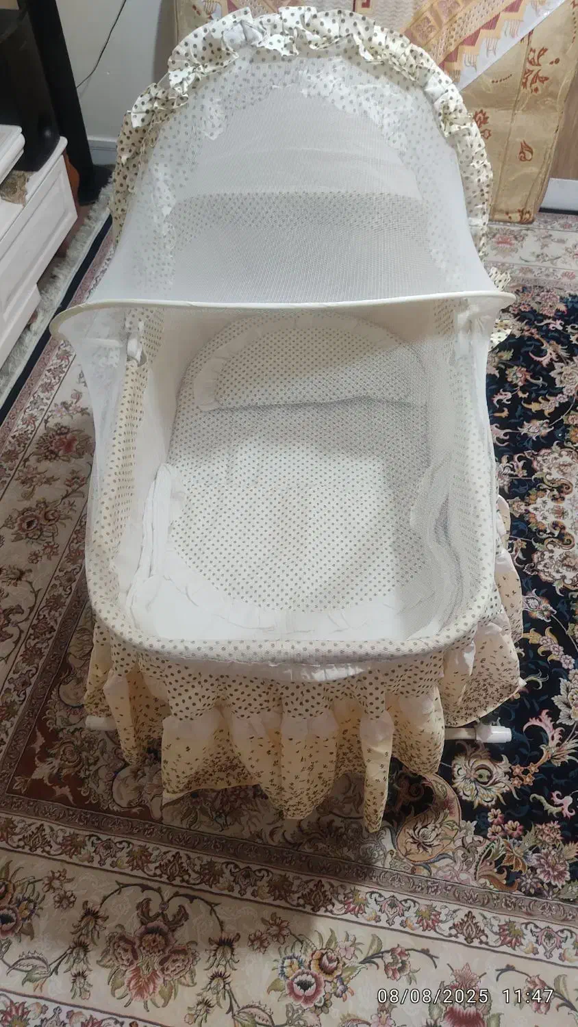 گهواره ثابت و ننو شو چرخ دار|اسباب و اثاث بچه|تهران, مقدم|دیوار