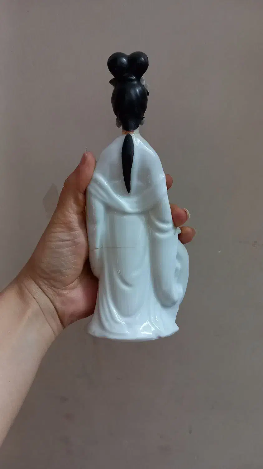 مجسمه زن ژاپنی قدیمی ۲۰ سانتی|کلکسیون اشیاء عتیقه|لاهیجان, گلستان|دیوار