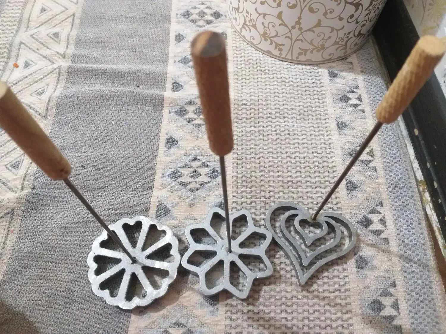 قالب شیرینی پنجره ای|ظروف پختوپز|زرقان, |دیوار