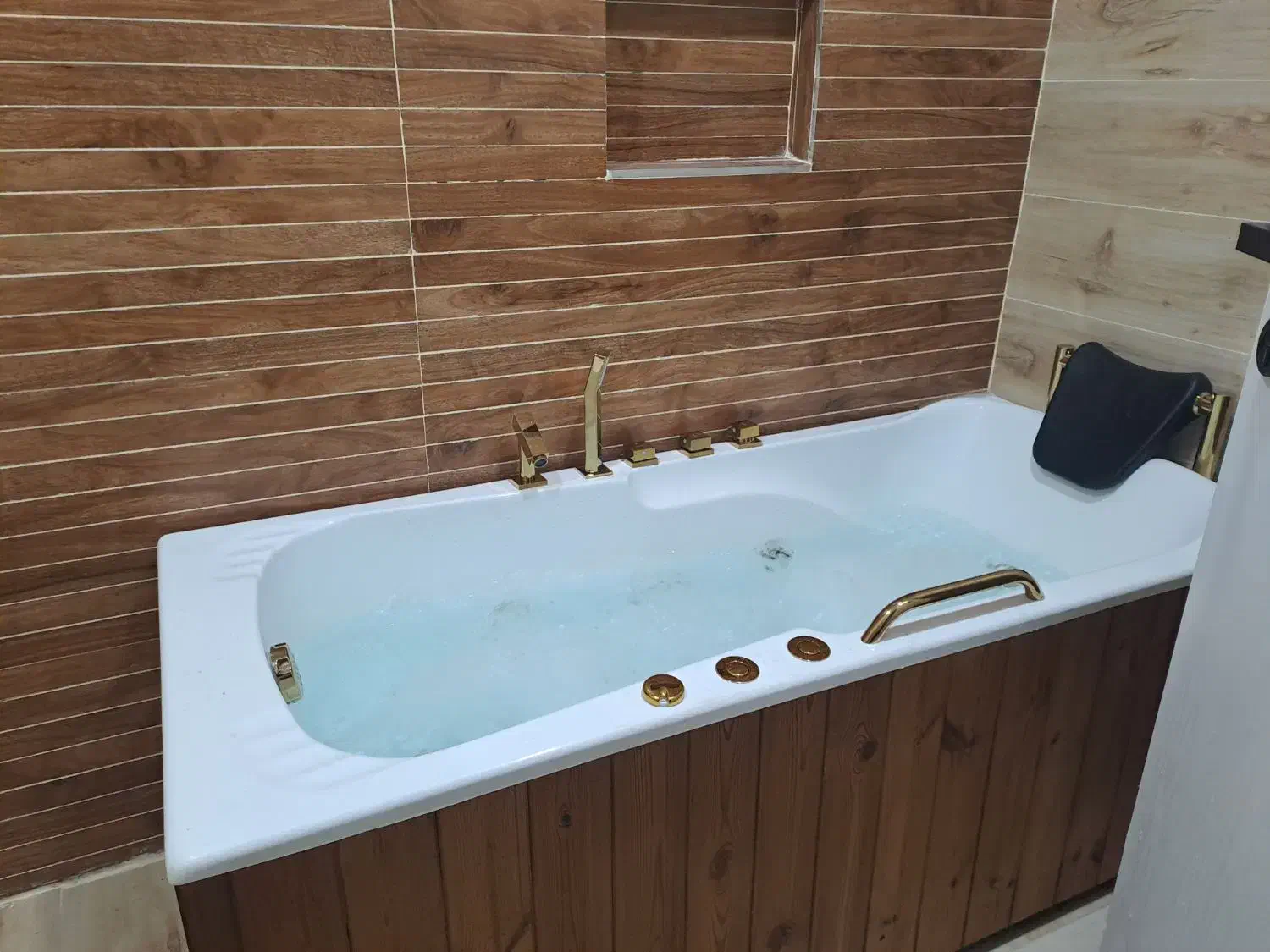 وان و جکوزی یک نفره در ابعاد ۱۵۰ الی ۱۸۰|لوازم حمام|شهریار, رزکان|دیوار