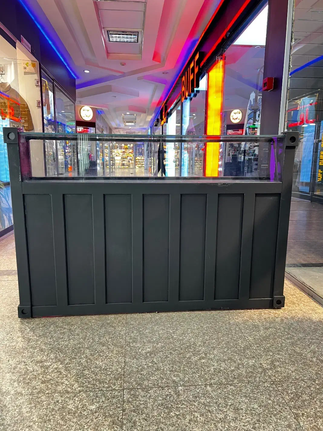 میز پیشخوان ویترین دار|بوفه، ویترین، کنسول|همدان, |دیوار