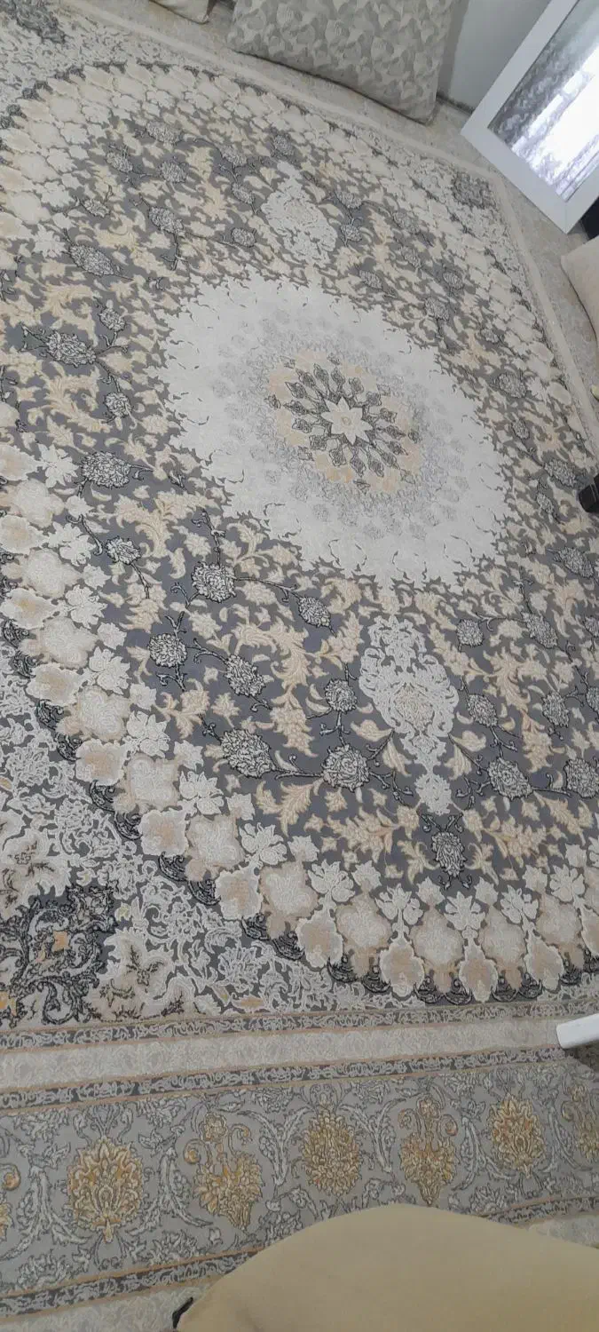 درحدنو|فرش|سبزوار, هویزه|دیوار