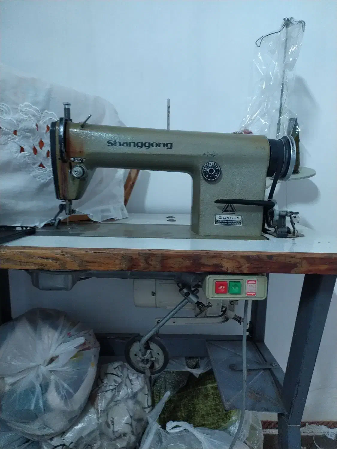 چرخ صنعتی|چرخ خیاطی و ریسندگی|قم, دروازه ری|دیوار