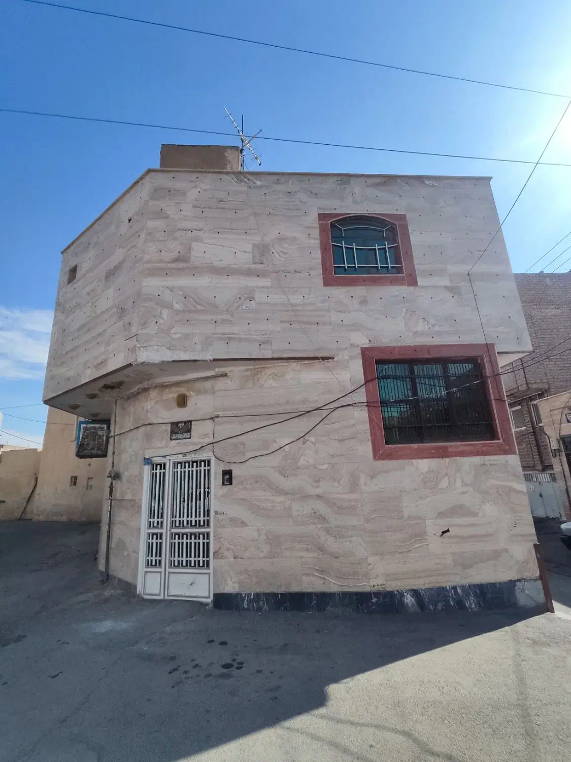 منزل ۳طبقه۱۴۲متر|فروش خانه و ویلا|قم, وادی السلام|دیوار